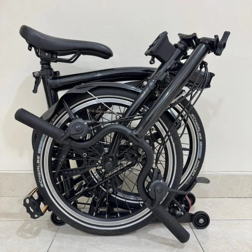 BROMPTON M6R BLACK IN BLACK EDITION 2019 - LIKE NEW