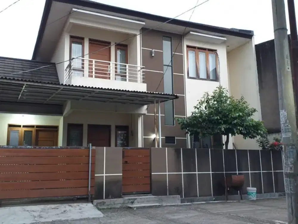 rumah cantik semi funished di komplek  Arcamanik Bandung