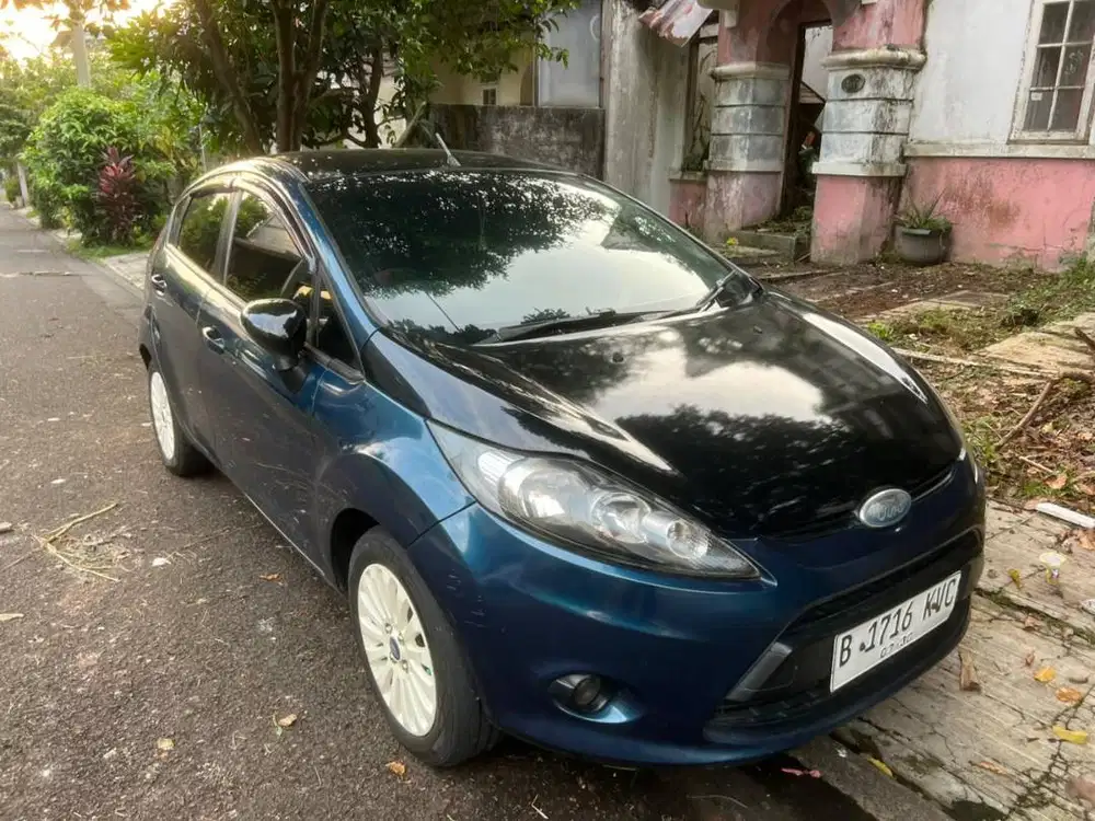 FORD FIESTA TREND 1.4 AT