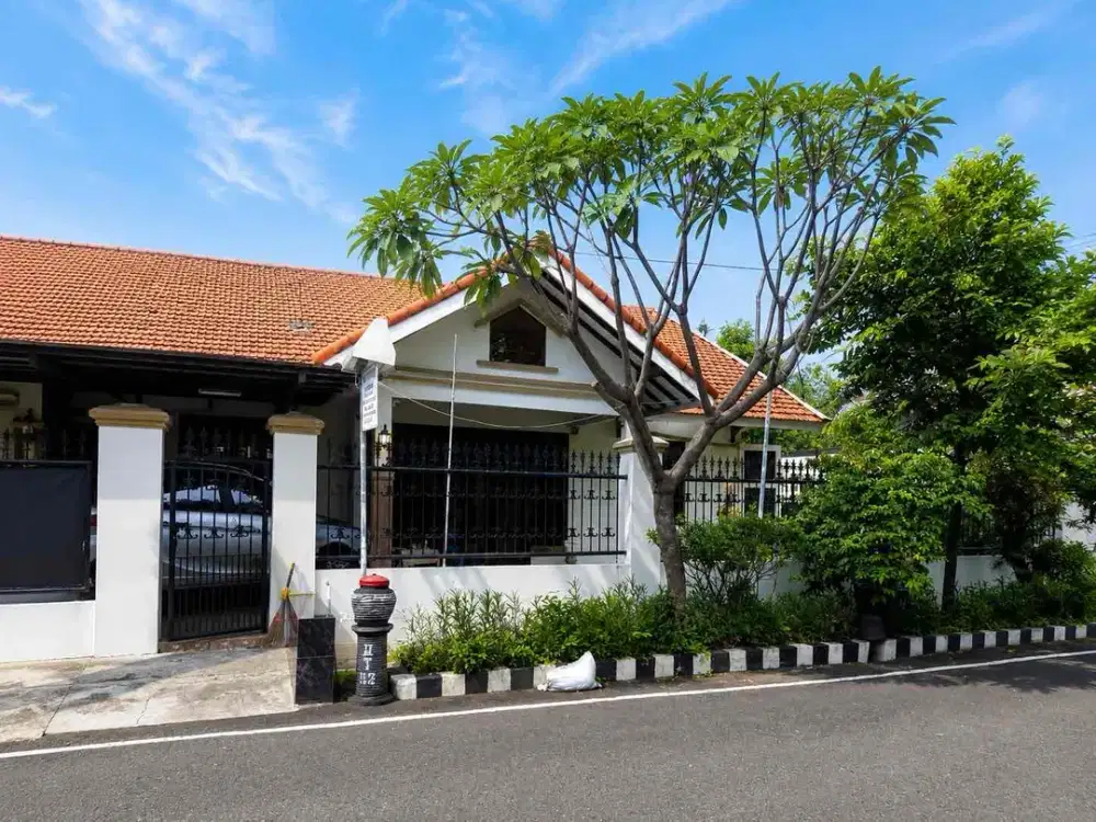 HARGA DI BAWAH PASARAN‼️ Rumah Hook Ekstra Luas Dekat MERR di Rungkut, Surabaya