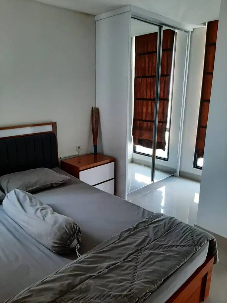 DIJUAL Apartemen 1 BR Full Furnished, Nempel Stasiun LRT!