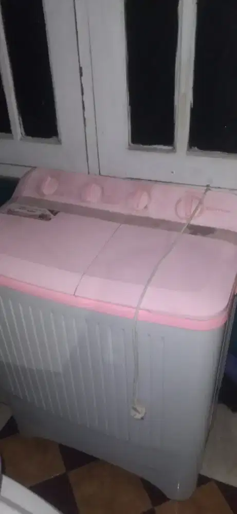 Dijual Mesin cuci 2 tabung