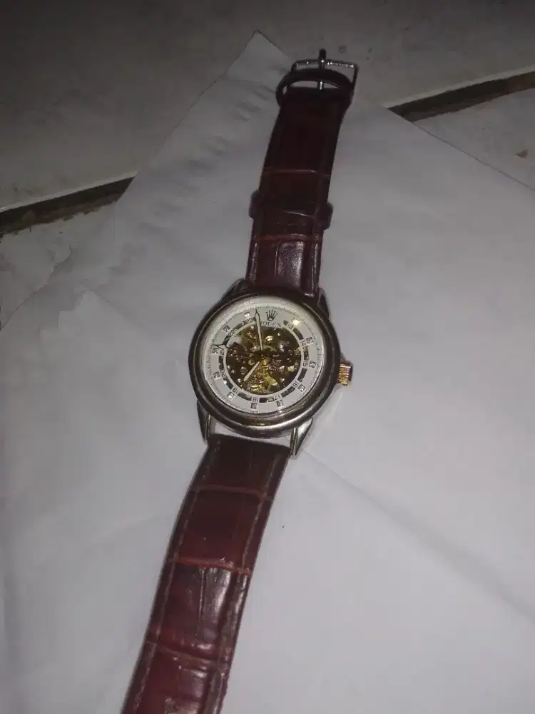 Dijual jam tangan otomatis,tali kulit asli,