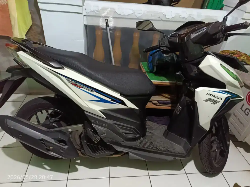 Vario 125 cc warna putih