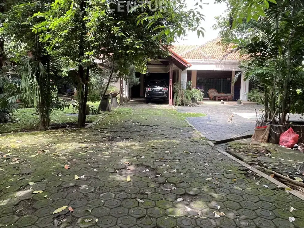 Tanah Luas Bonus Rumah Di Kebayoran Lama Pinggir Jalan Raya