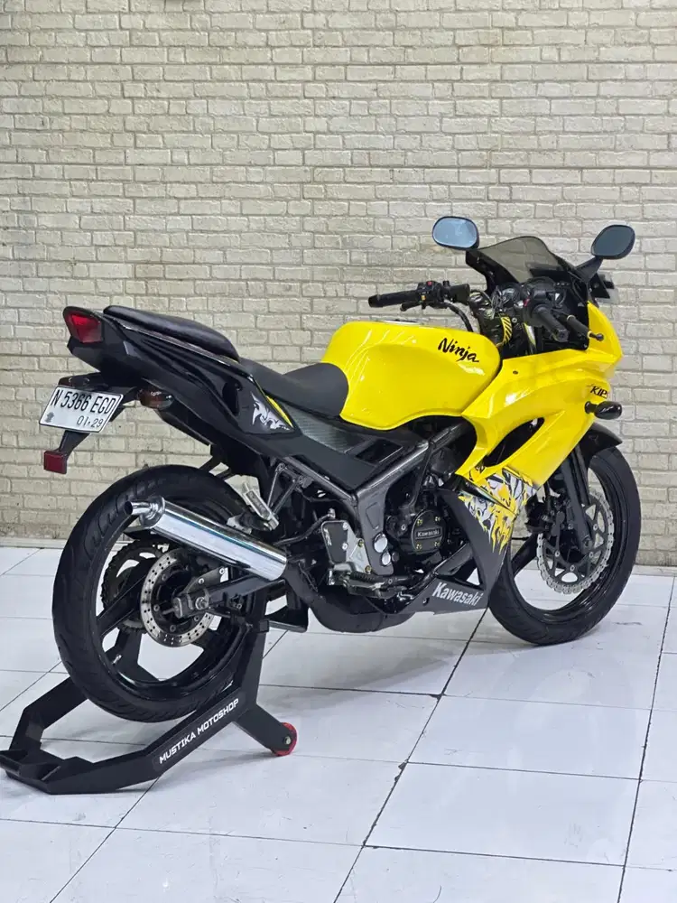 RARE ITEM‼️Kawasaki Ninja 150 KRR 2013 Asli Kuning
- mustika Motoshop