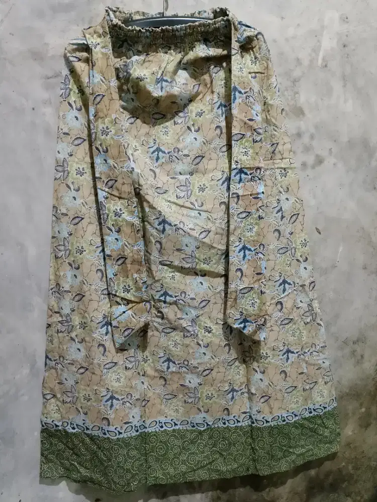 prelove rok motif batik