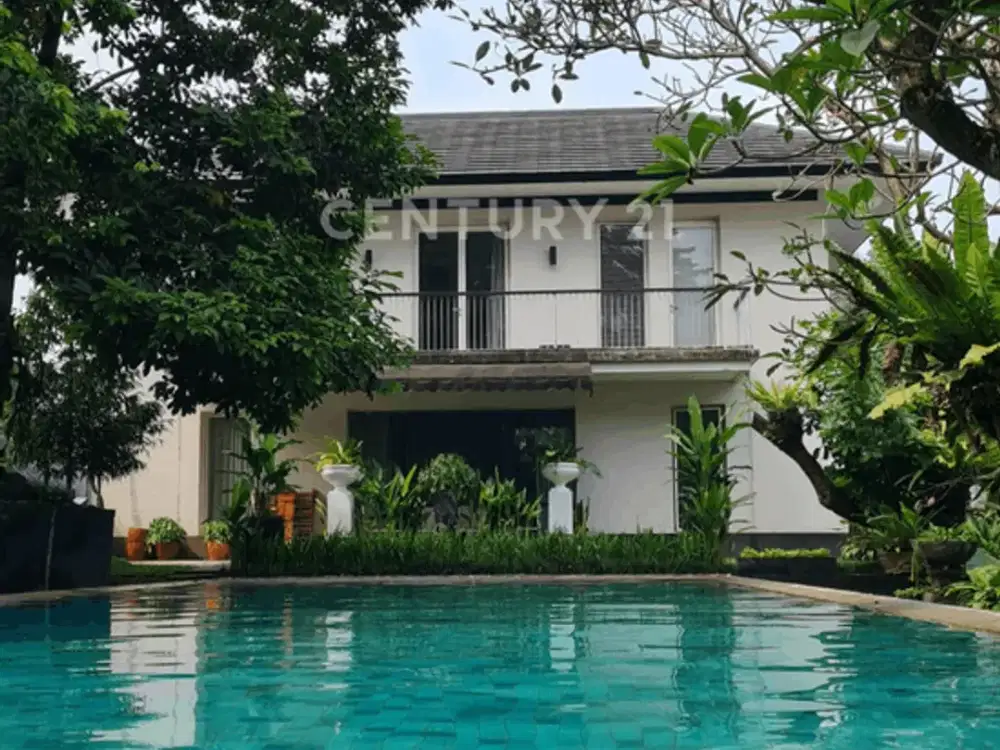 Dijual Rumah Cantik 2 Lantai Kolam Renang Siap Huni Di Bintaro