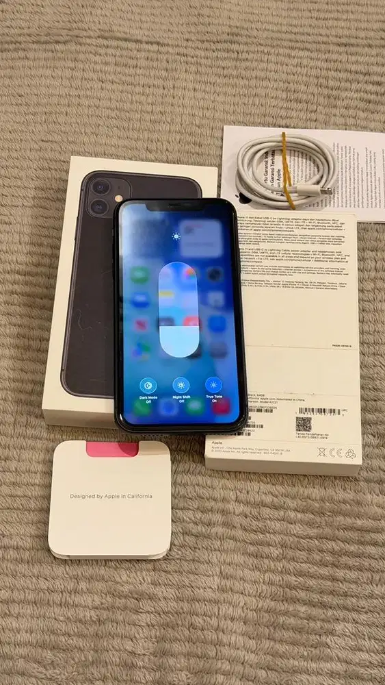Iphone 11 Black 64GB Resmi Ibox Lengkap