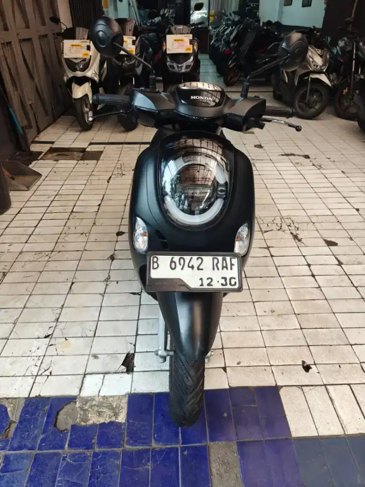 Scoopy stylish 2025  km 4rb dp 1jt raf dzlea