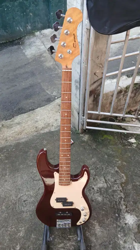 BASS CARAYA JAZZ PRECISION