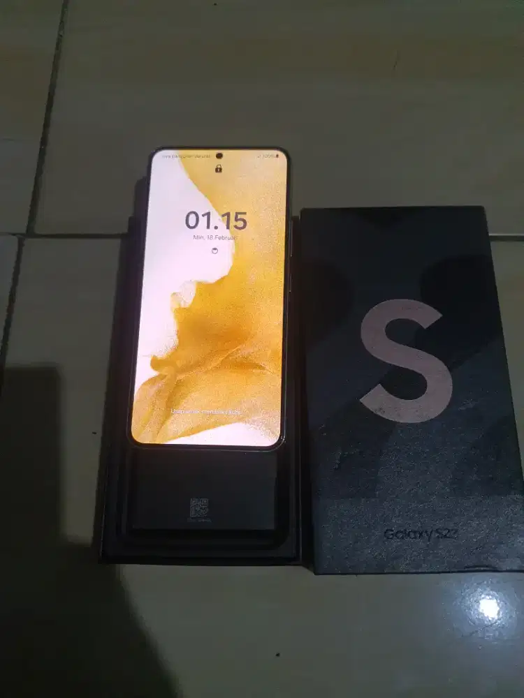 Samsung s22 8/128GB