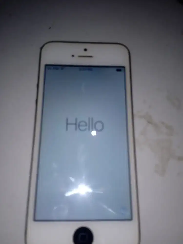Handphone iPhone 4 normal