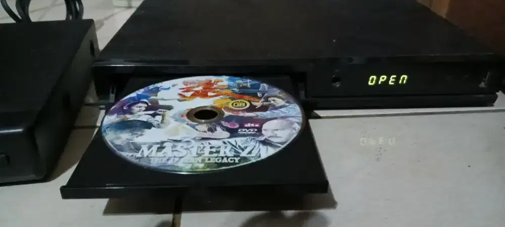 Urgent DIJUAL 2 DVD PLAYER Brand SAMSUNG