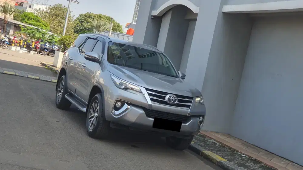 [ ANTIK LOW KM ] Toyota Fortuner 2.4 VRZ 4x2 Diesel AT 2017/2018