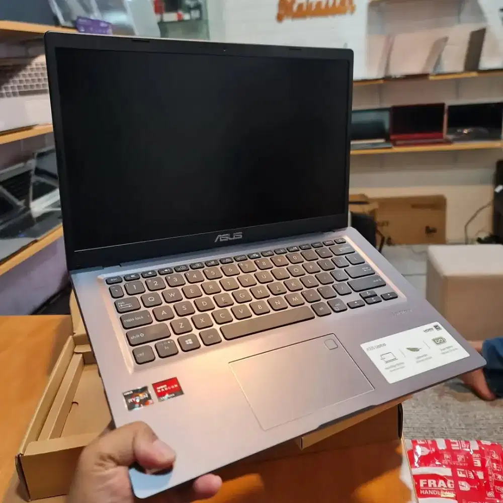 ASUS VivoBook Gaming 14 M415DAO Ryzen 3 Ram 8GB Ssd 512GB VGA 2GB
