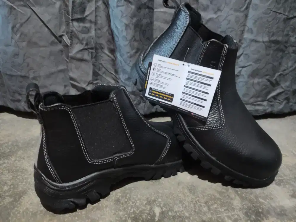Sepatu safety pakalolo