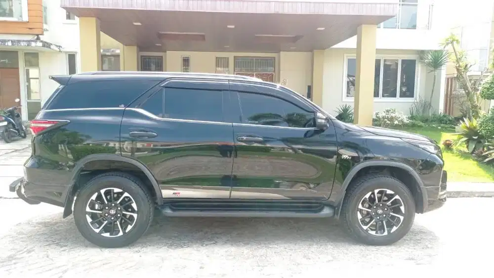 Fortuner 2.7 SRZ 2022/2021 Tgn 1 - Bisa Keluar Batam