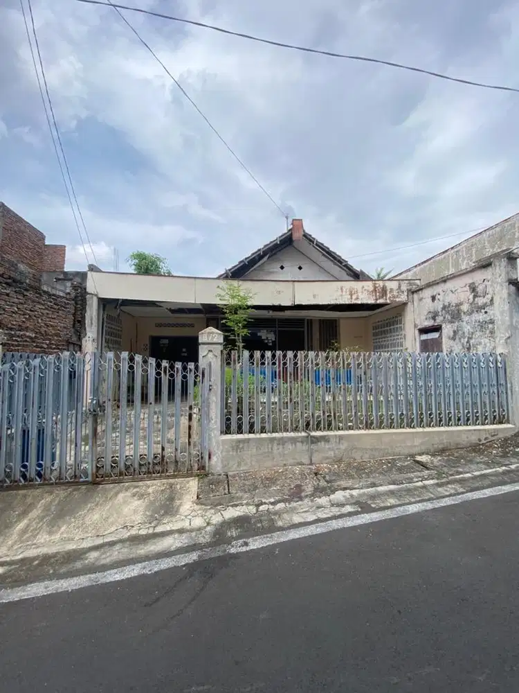 Jual rumah dekat pip pleburan