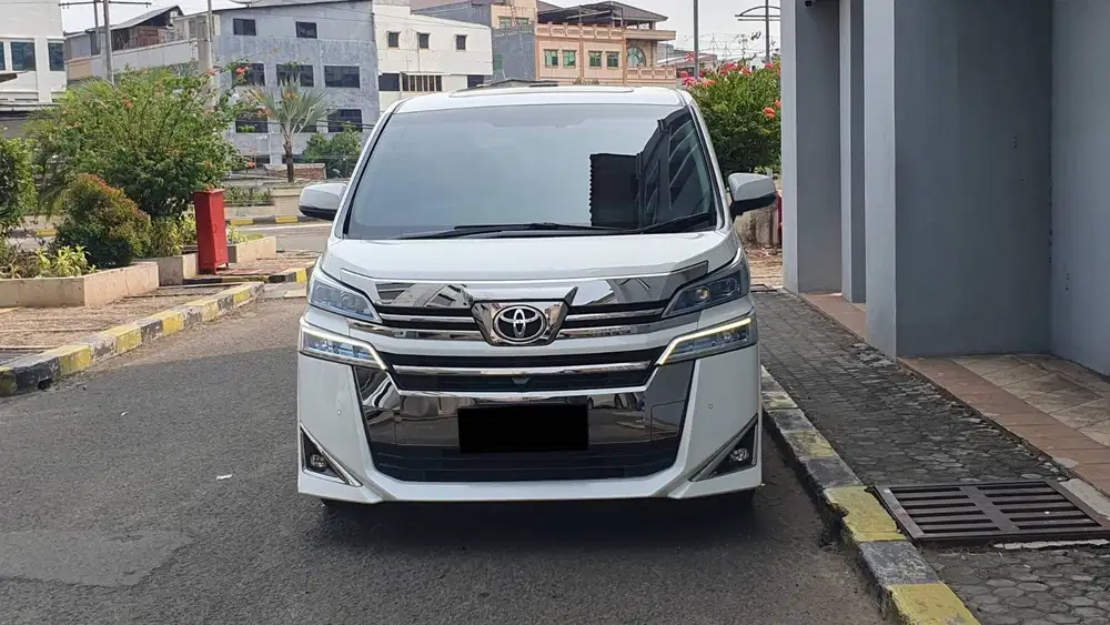 Toyota Vellfire 2.5 G ATPM Pilot Seat White On Black 2018 Record
