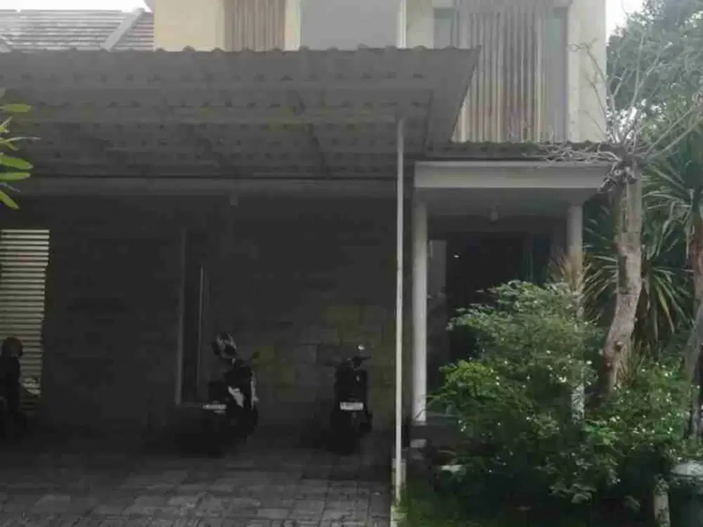 Disewakan rumah Green Hill citraland Surabaya barat