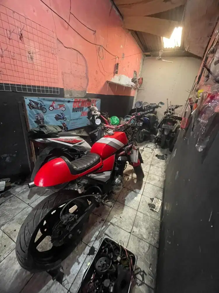 Ninja 250 karbu cafe racer