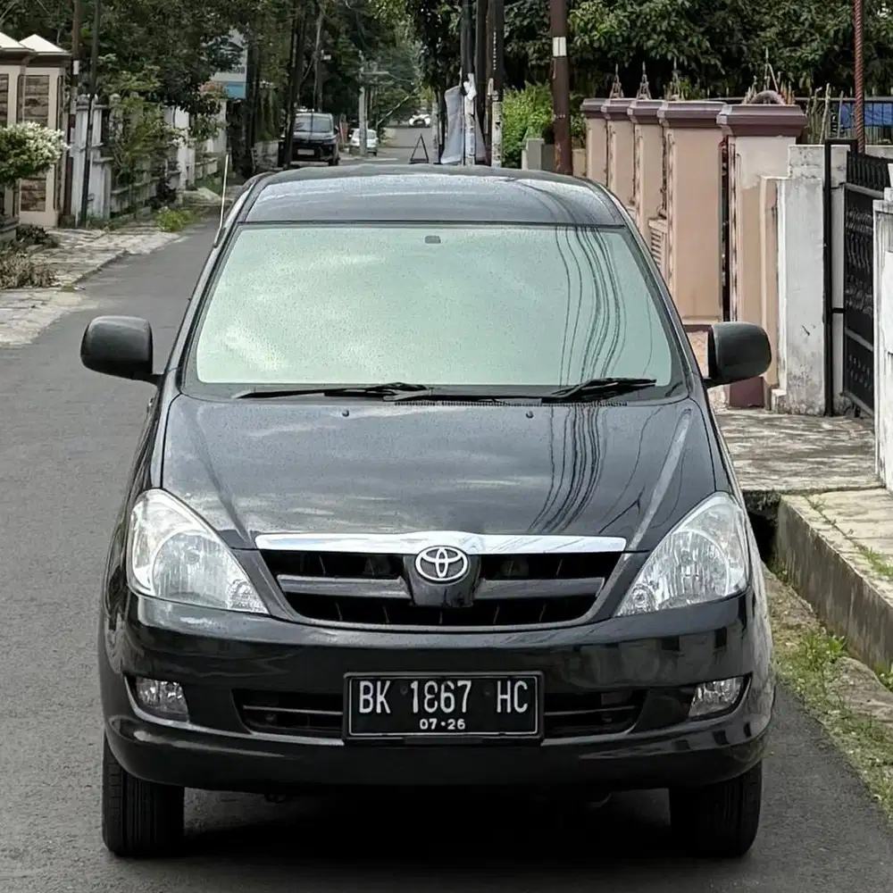 Toyota Innova G 2.5 Manual D 2006