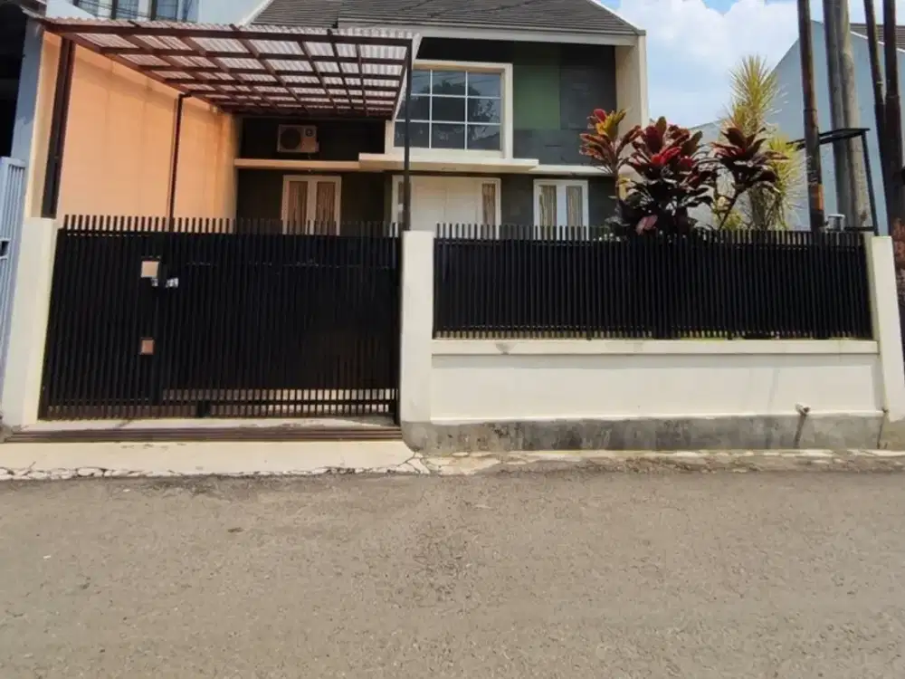 Rumah tanah luas di kompleks Arcamanik endah