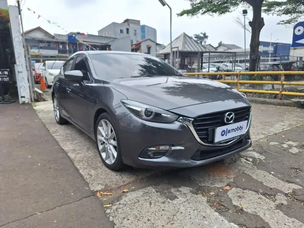 DP MURAH Mazda 3 2.0 Bensin-AT 2018 Abu C3JFF