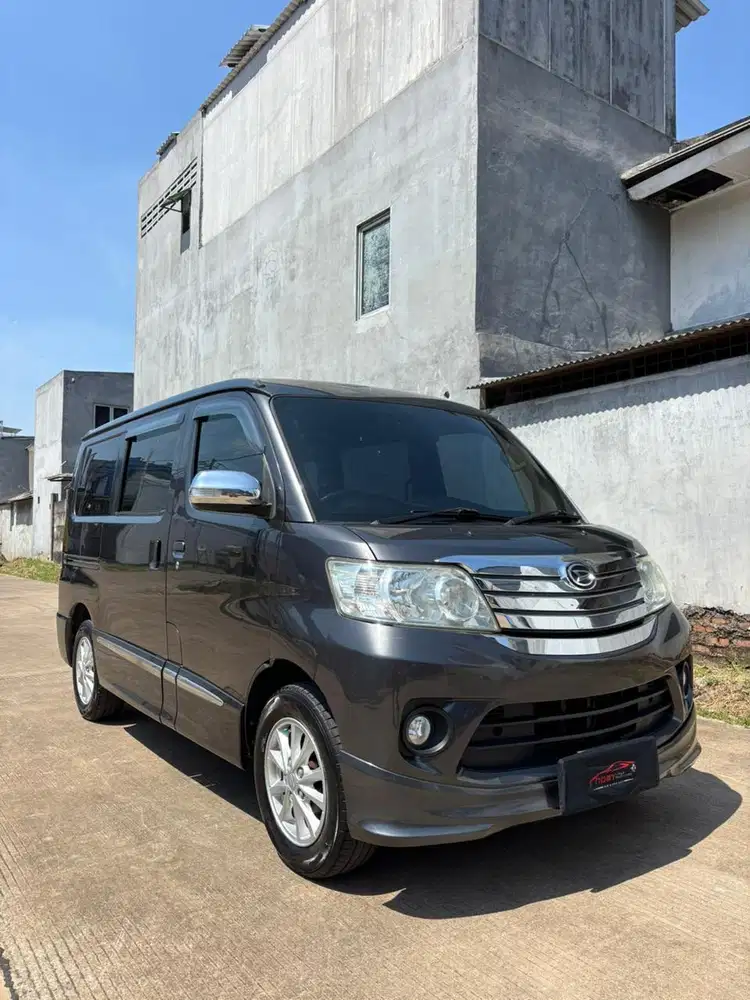 Daihatsu Luxio X matic 2018 bekas murah