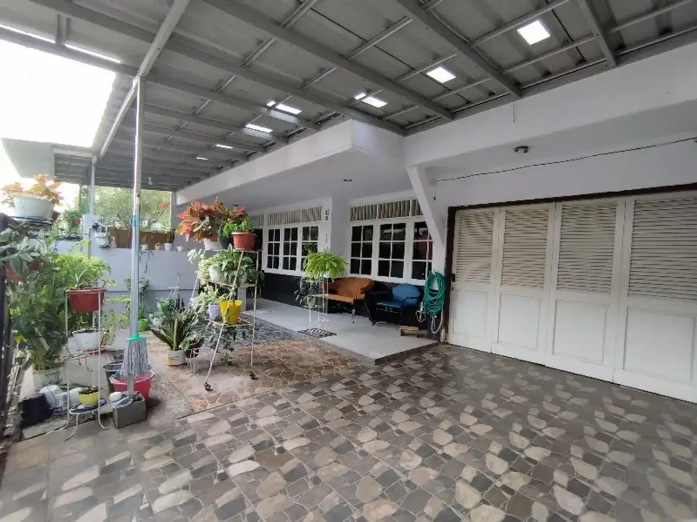 DiJual / Sewa Rumah Nyaman di Meruya Ilir dekat Puri, Jakarta Barat