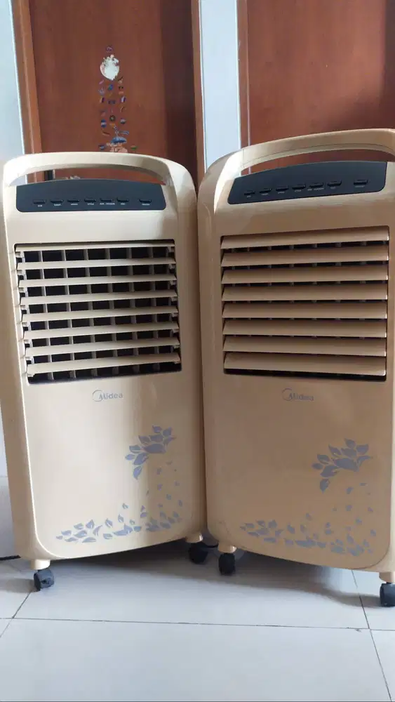 2 Kipas angin air fryer merk Midea