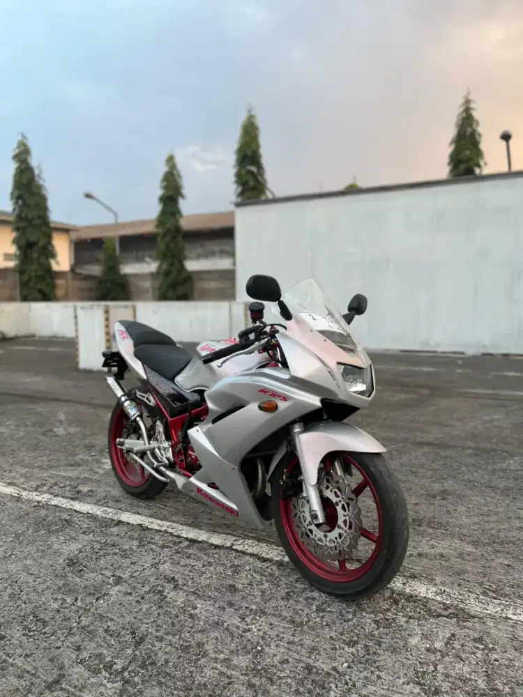 FOR SALE KAWASAKI NINJA 150 RR NEW 2015