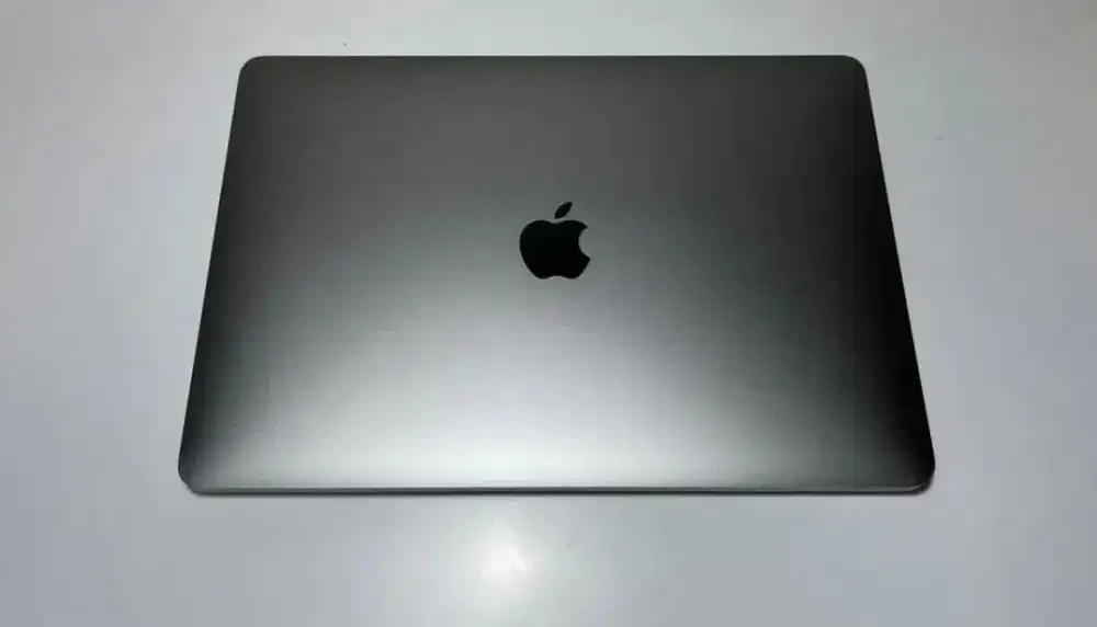 laptop macbook lelang