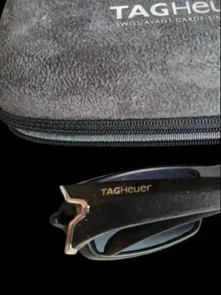 Kacamata Tag Heuer bekas bos sendiri