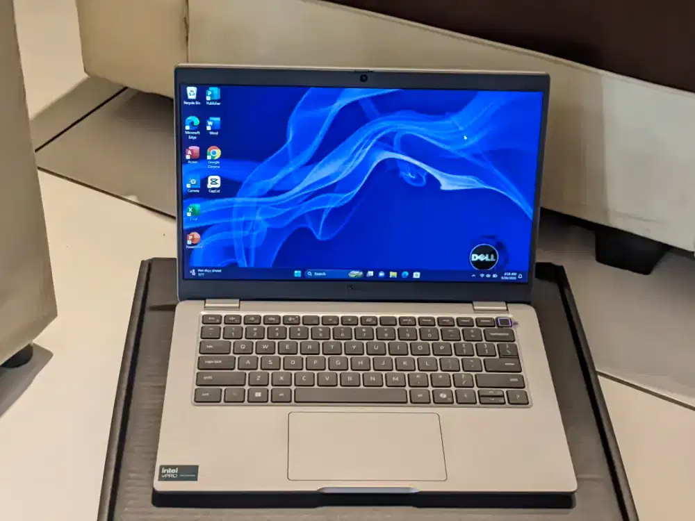 Dell Latitude 5350 Ultra 7 vPro 165U Ram 32 GB SSD 512 GB Like New