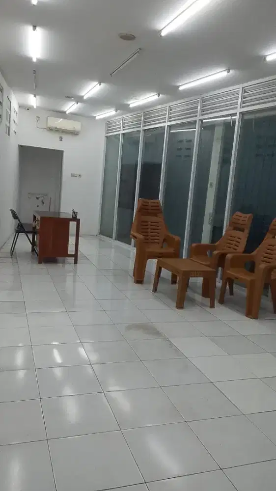 Di sewakan ruko