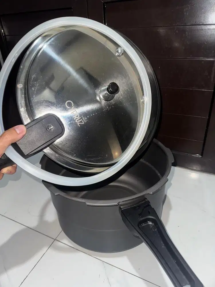 Presto Cypruz Panci Presto Jumbo Pressure Cooker Multifungsi