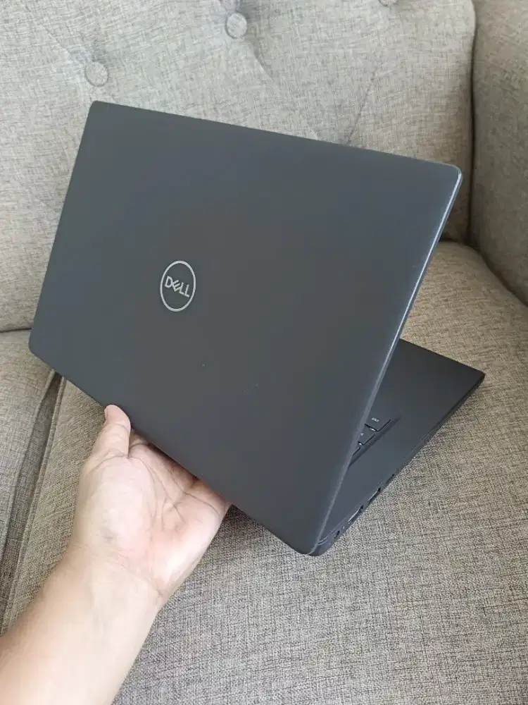 Laptop Dell Core i7 Gen 10 RAM 8GB SSD 256GB