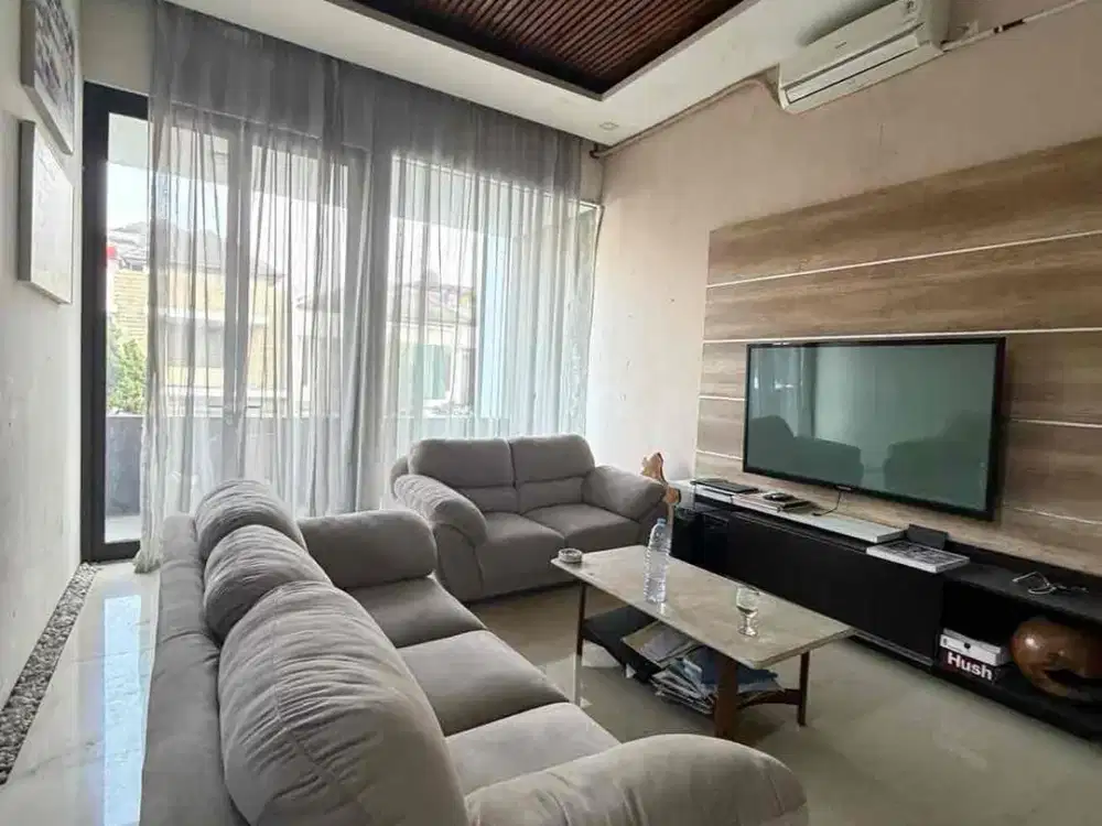 RUMAH CANTIK NYAMAN BIKIN BETAH DI SINGGASANA PRADANA BANDUNG