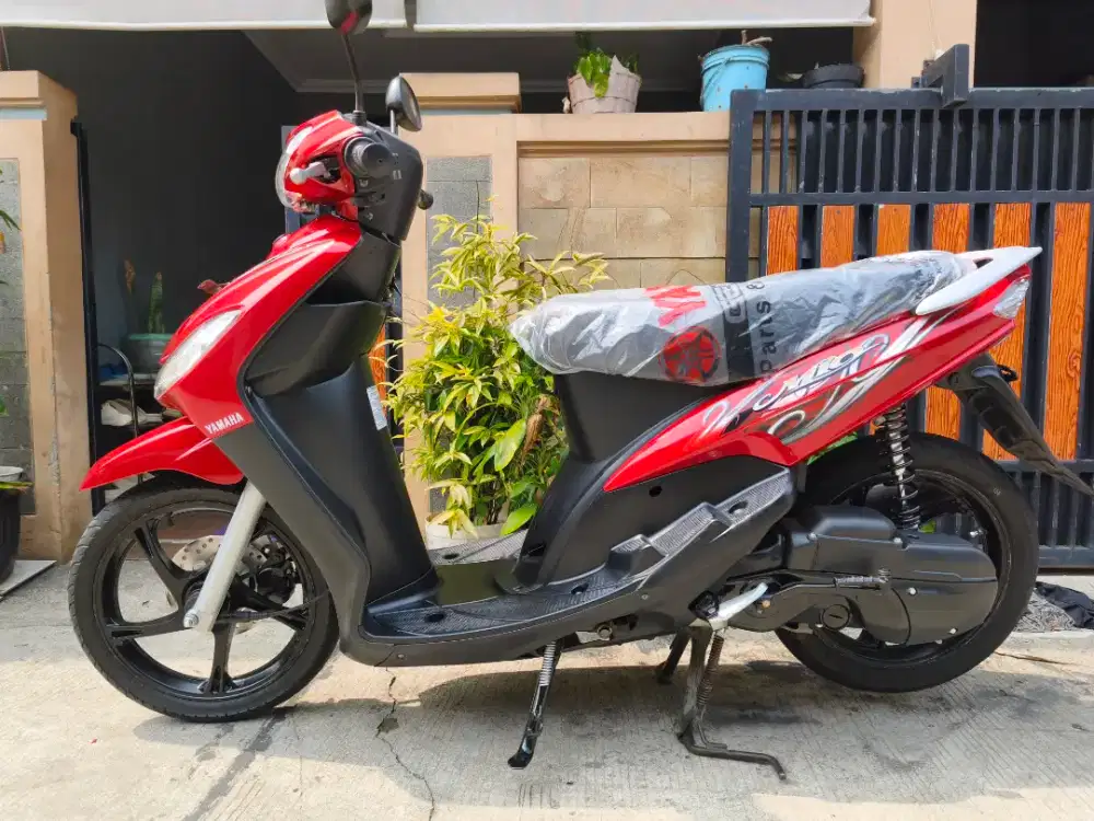 Mio 2011 merah marun