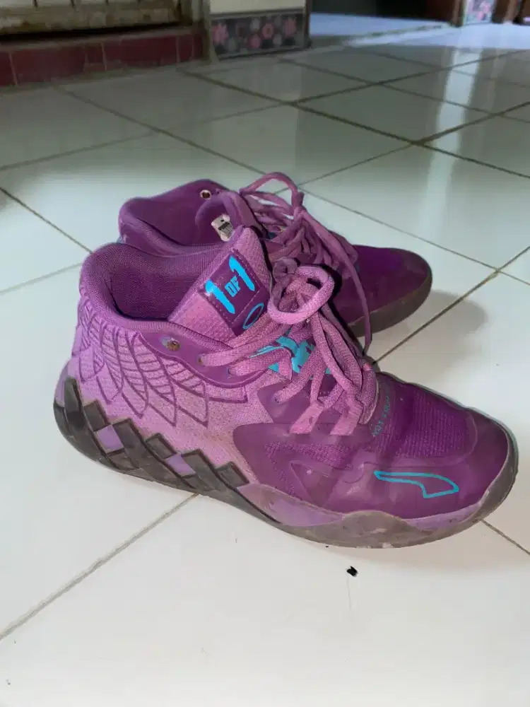 Jual sepatu basket Lamelo Ball x Puma MB.01 'Purple Glimmer'