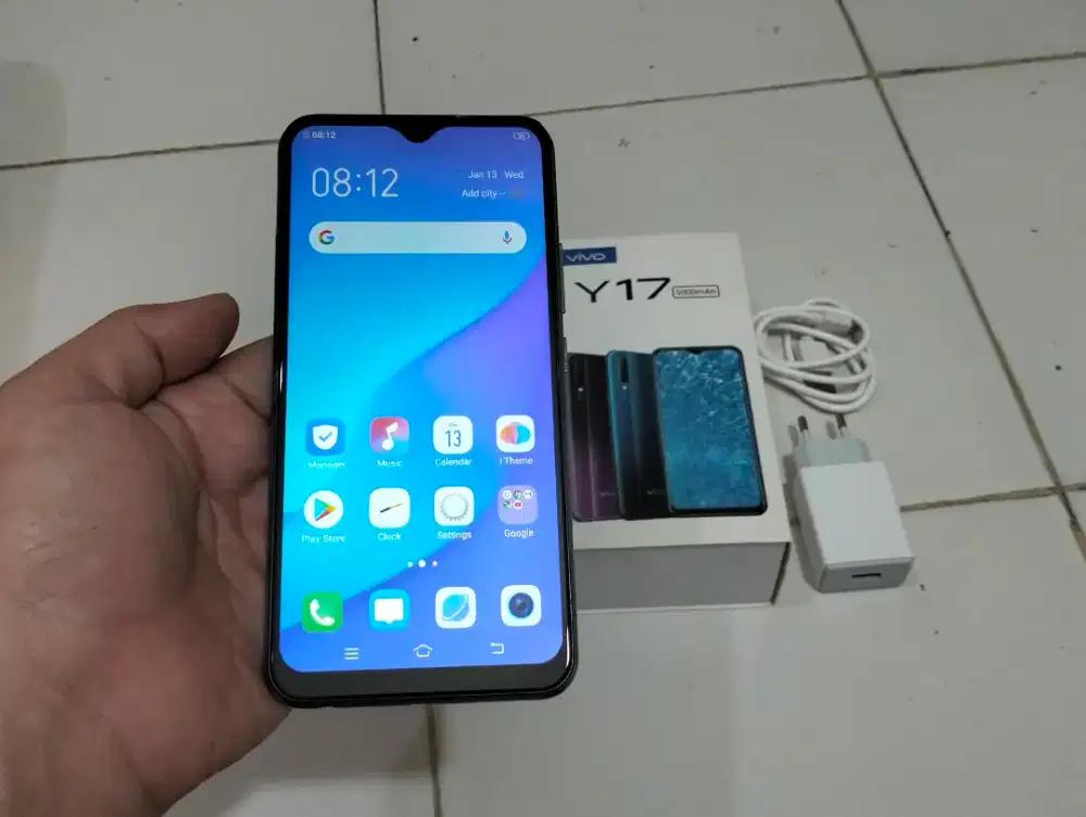 BUTUH UANG VIVO Y17 RAM 8GB / 256GB 4G LTE Duos 6.35in Finger 5000Mah