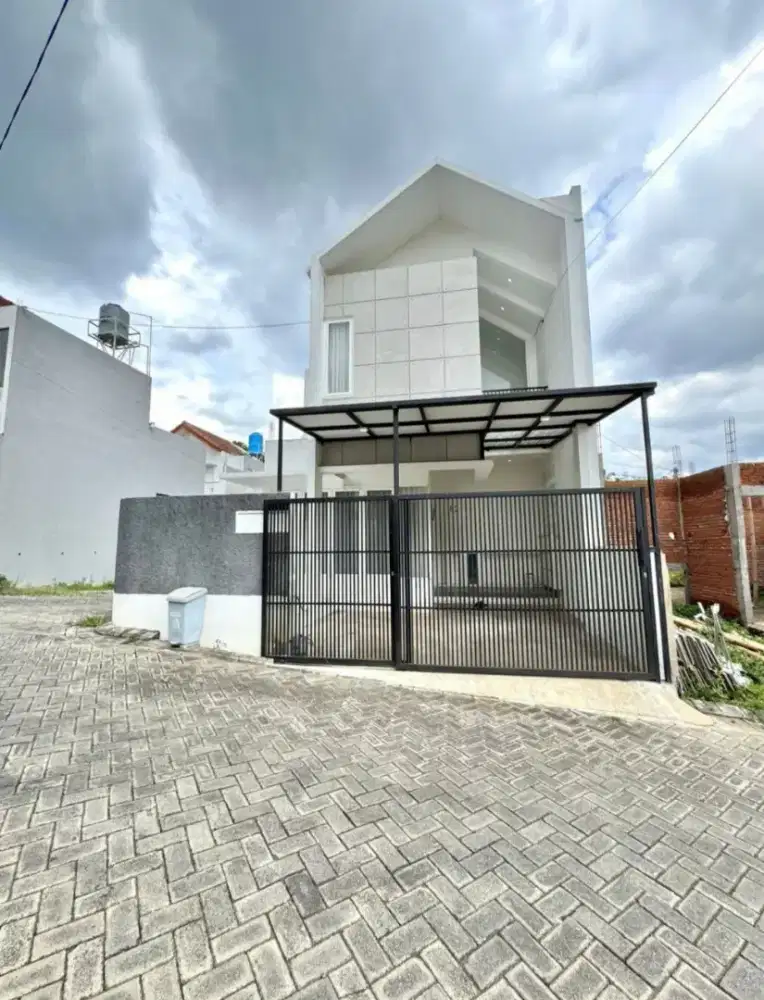 Rumah Cantik Perum Griya Kasin Malang