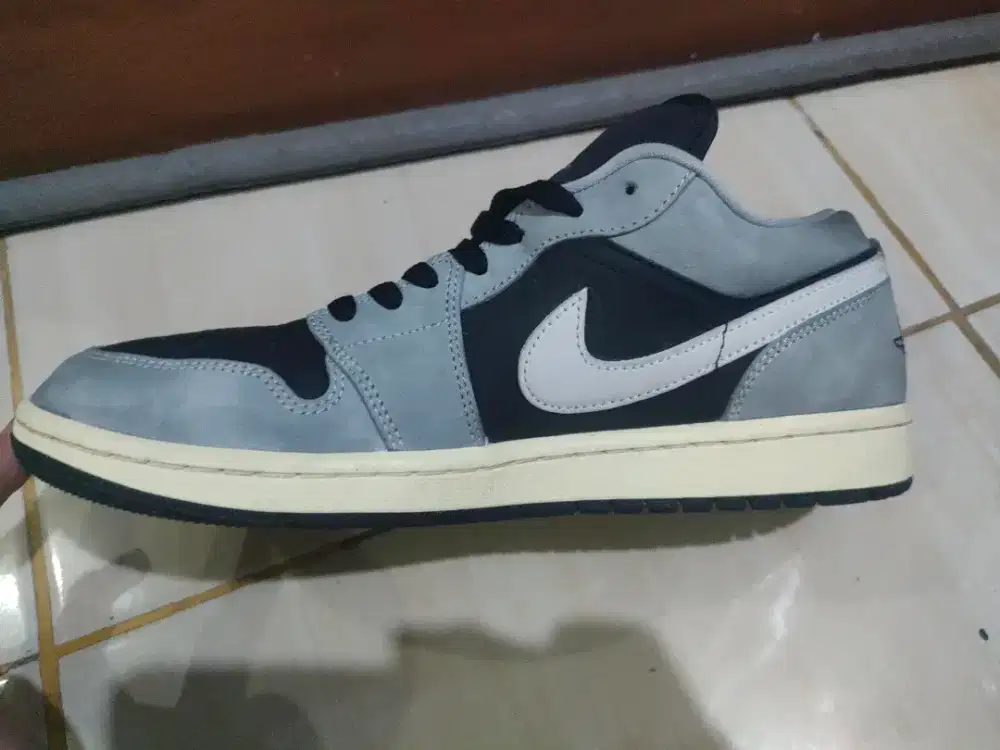 Air jordan low smokegrey EUR 42