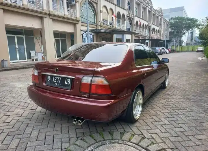 Honda Accord 1997 Bensin