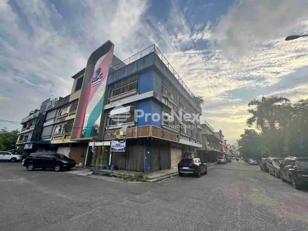 RUKO TEPI JALAN NAGOYA