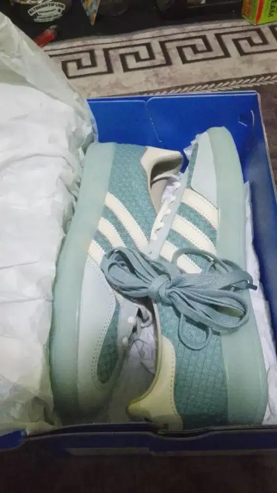 Sepatu adidas gazelle indoor