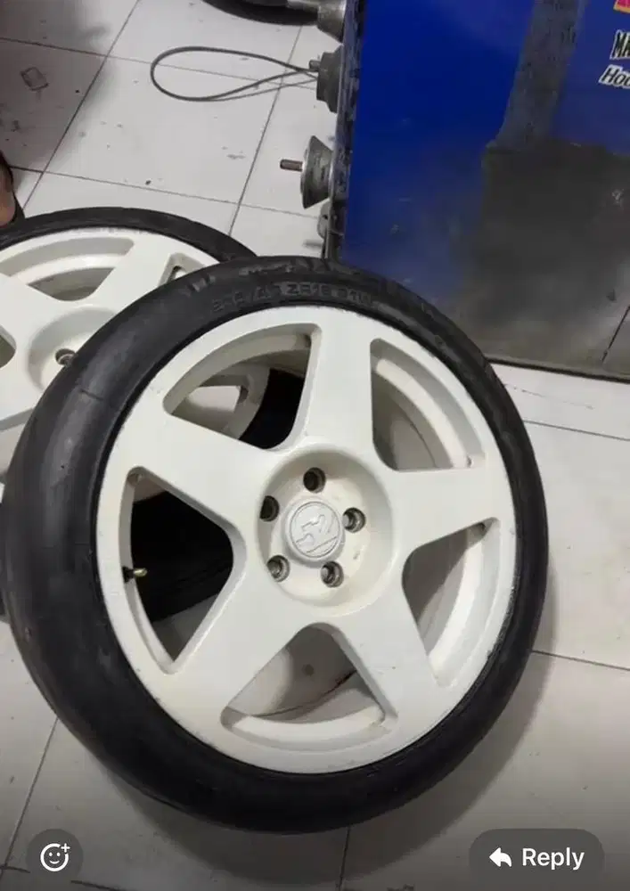 Velg fifteen52 r18 ring18