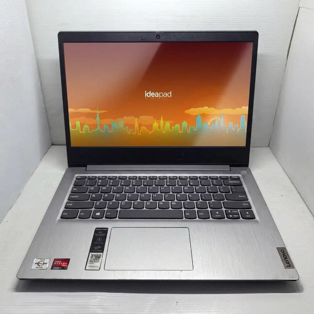 LAPTOP SLIM LENOVO IDEAPAD SLIM 3 AMD ATHLON SILVER RADEON 2GB 8/256 S
